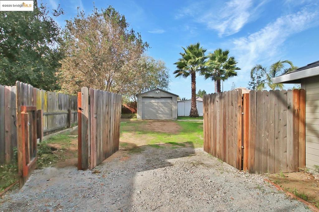 OAKLEY - Residential