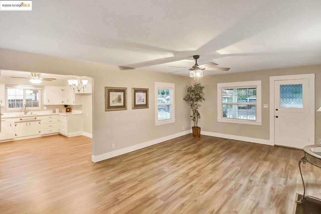 OAKLEY - Residential