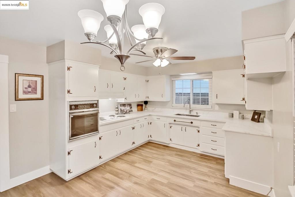 OAKLEY - Residential