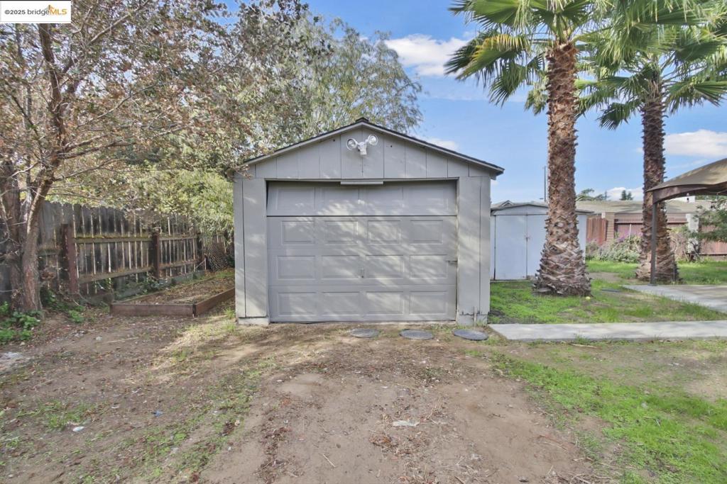 OAKLEY - Residential