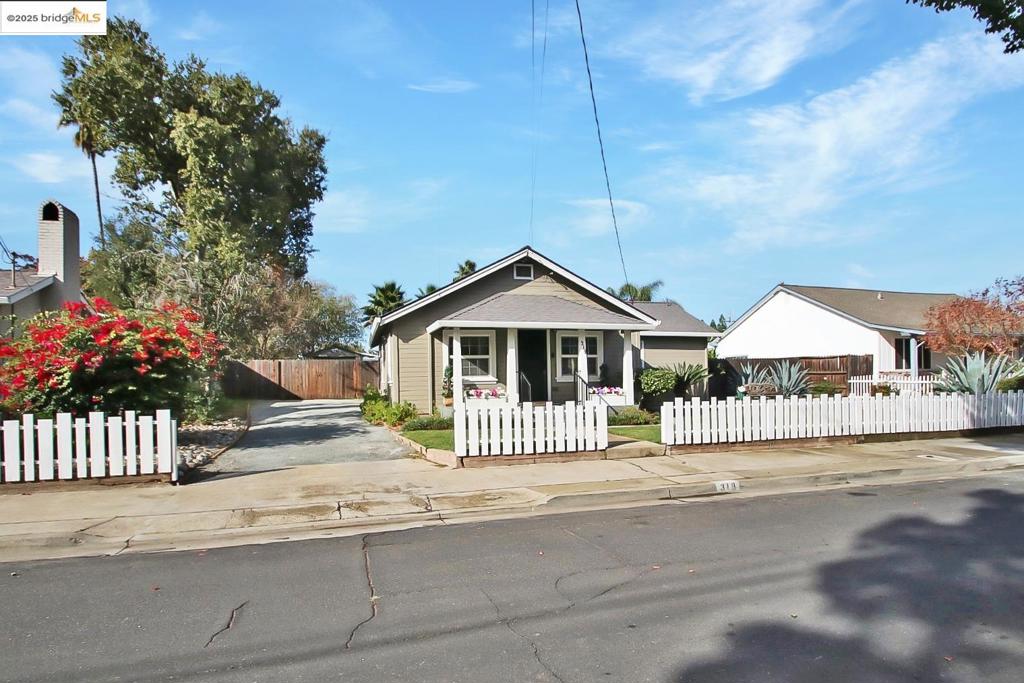 OAKLEY - Residential