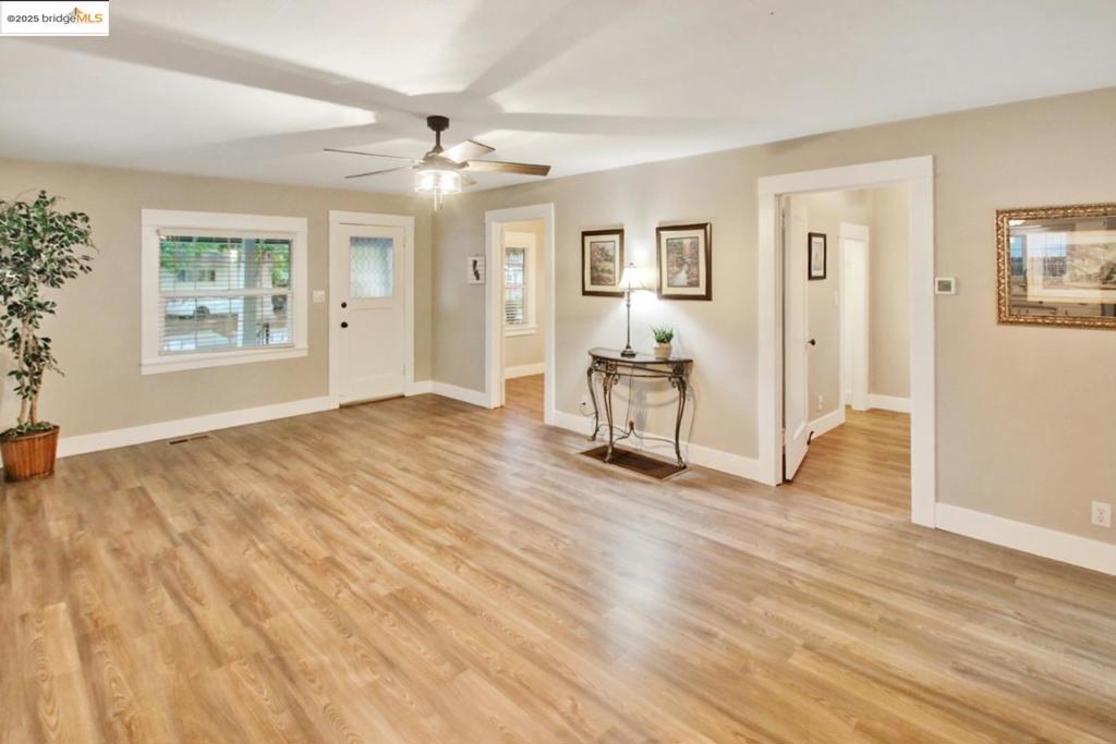 OAKLEY - Residential