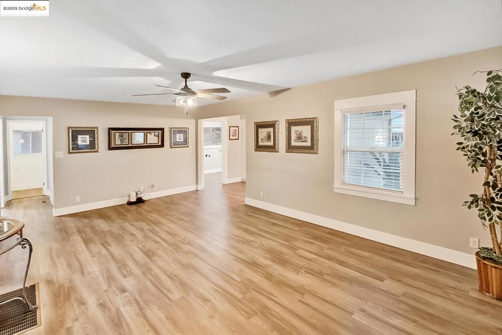 OAKLEY - Residential