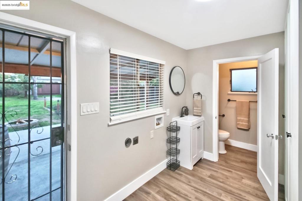 OAKLEY - Residential