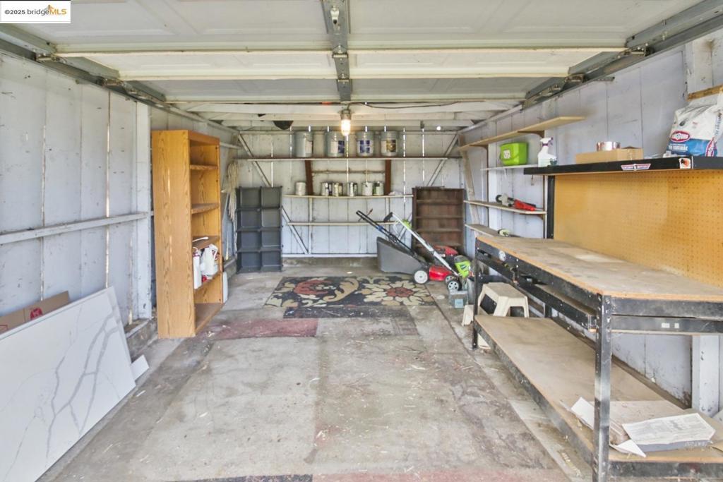 OAKLEY - Residential