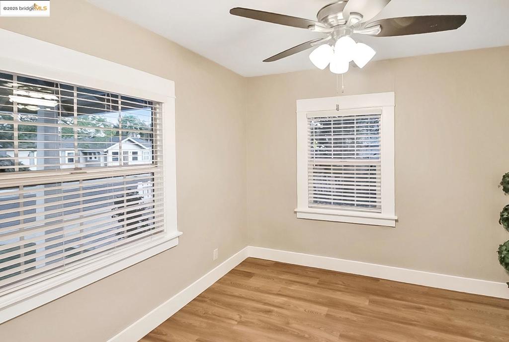 OAKLEY - Residential