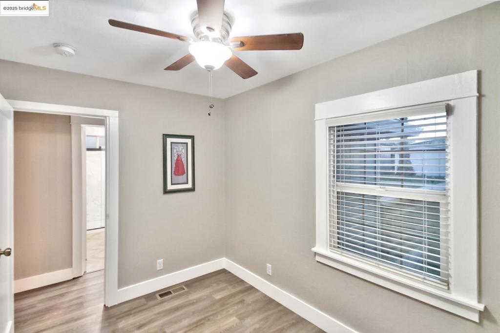 OAKLEY - Residential