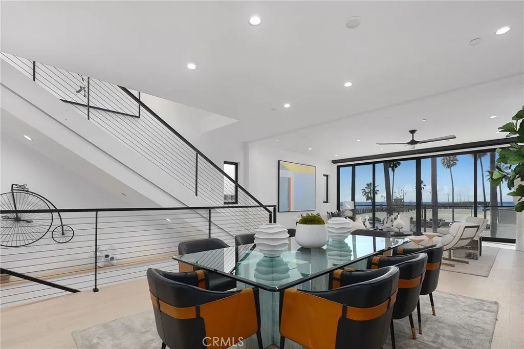 Venice, California 90291, United States, 4 Bedrooms Bedrooms, ,6 BathroomsBathrooms,Residential,Active,16719