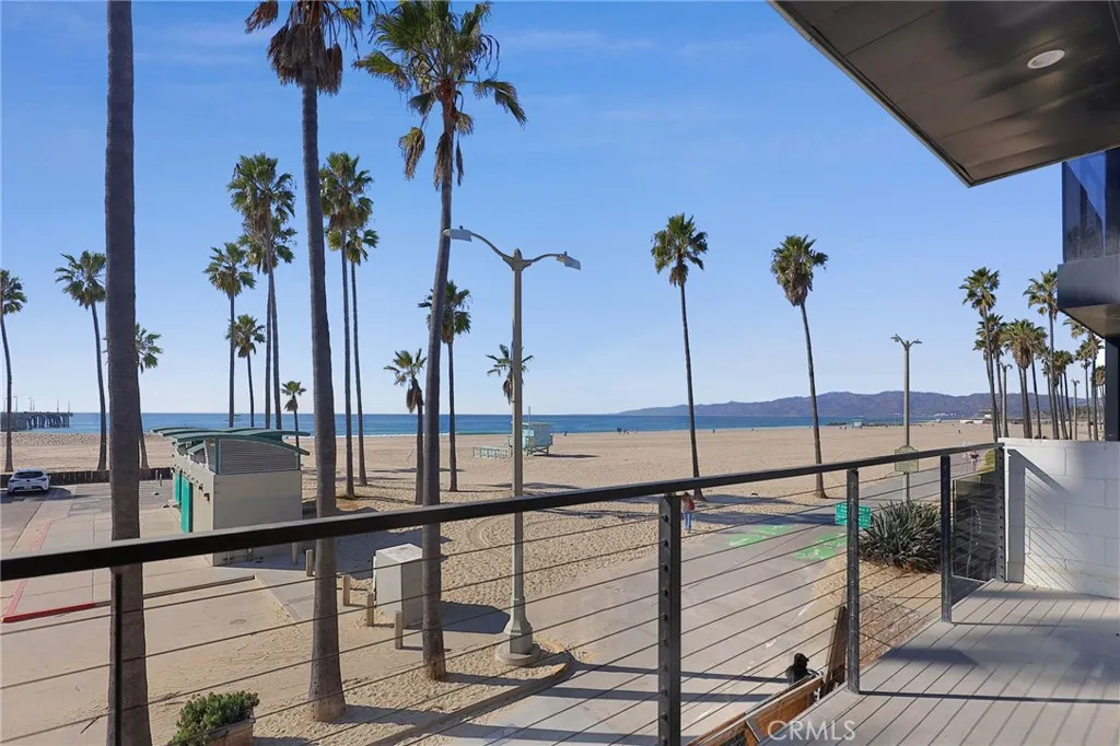 Venice, California 90291, United States, 4 Bedrooms Bedrooms, ,6 BathroomsBathrooms,Residential,Active,16719