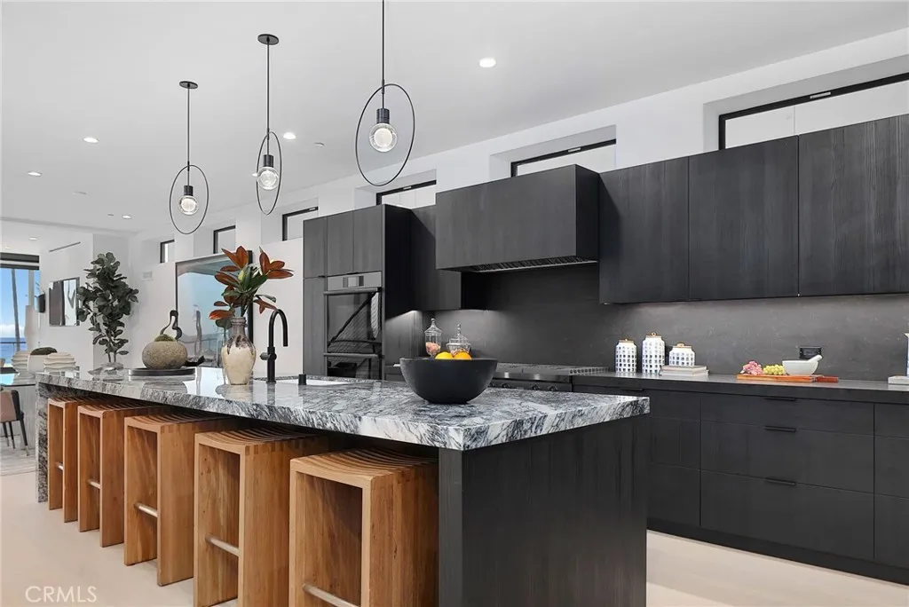 Venice, California 90291, United States, 4 Bedrooms Bedrooms, ,6 BathroomsBathrooms,Residential,Active,16719