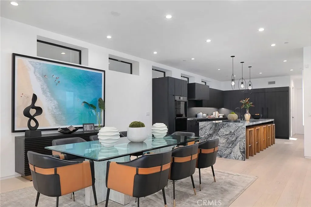 Venice, California 90291, United States, 4 Bedrooms Bedrooms, ,6 BathroomsBathrooms,Residential,Active,16719