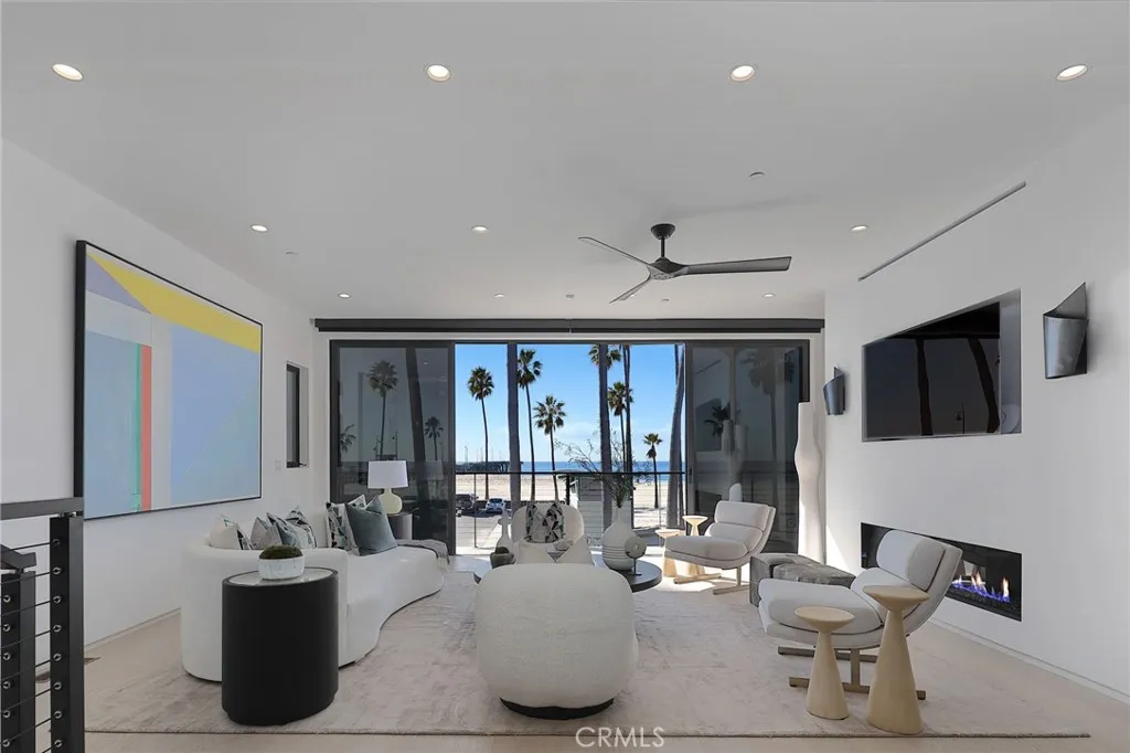 Venice, California 90291, United States, 4 Bedrooms Bedrooms, ,6 BathroomsBathrooms,Residential,Active,16719