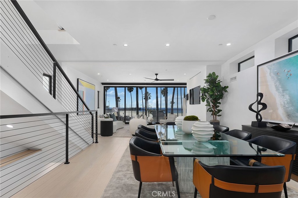 3011 Ocean Front Walk