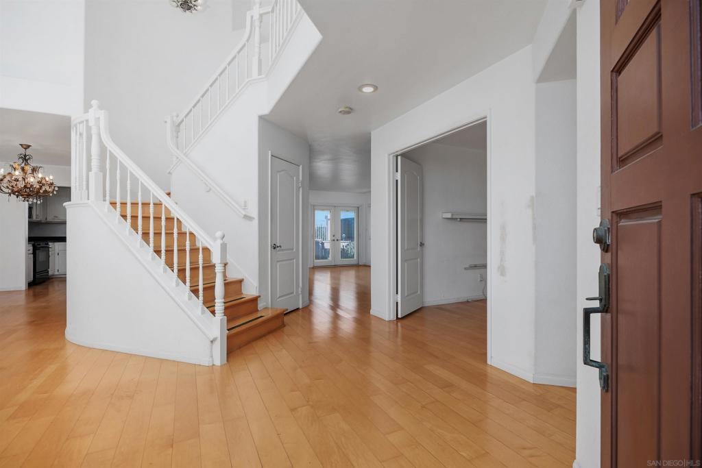 3218 San Helena