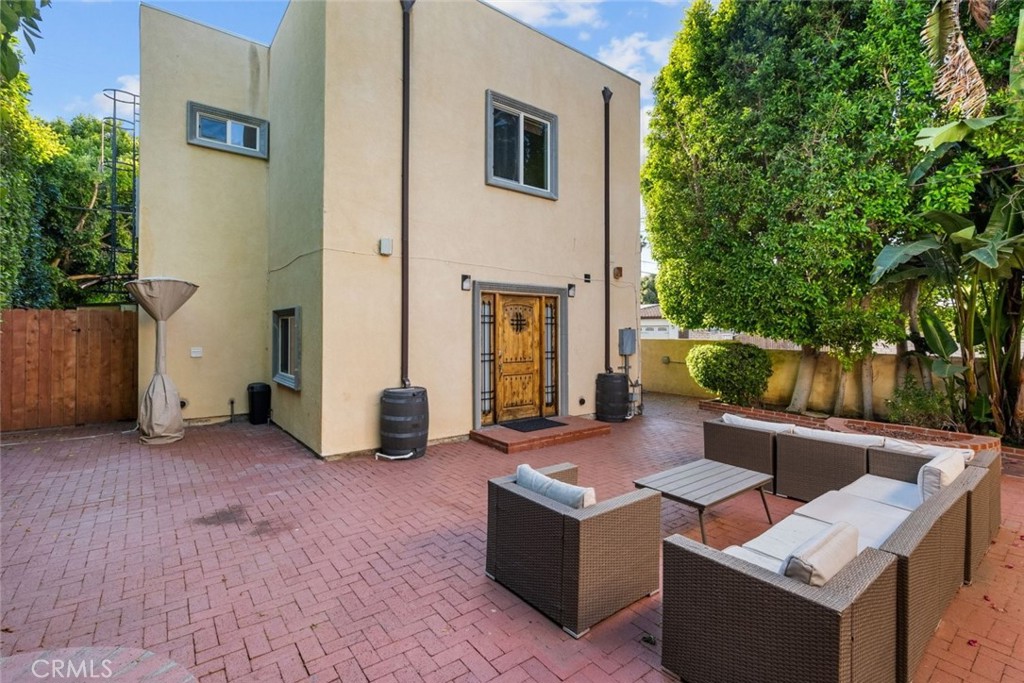 Welcome to 17966 Palora Street, a beautifully designed 3-bedroom, 3.5-bathroom ADU offering contemporary living in one of Encino's most desirable neighborhoods. This thoughtfully crafted home features an open-concept layout with a spacious kitchen at its heart, complete with a large center island, sleek stainless steel appliances (stove, refrigerator, microwave, and dishwasher), and a convenient wet bar, perfect for entertaining.
Enjoy the warm ambiance of recessed lighting throughout, as well as the practicality of an in-unit washer and dryer tucked away in a designated closet. The home's modern bathrooms include designer finishes, with the primary suite featuring a dual-sink vanity and a luxurious tiled shower.
Every detail has been carefully considered to deliver comfort and style in this move-in-ready home. Whether you're looking for a serene retreat or a stylish space to host, this ADU checks every box.