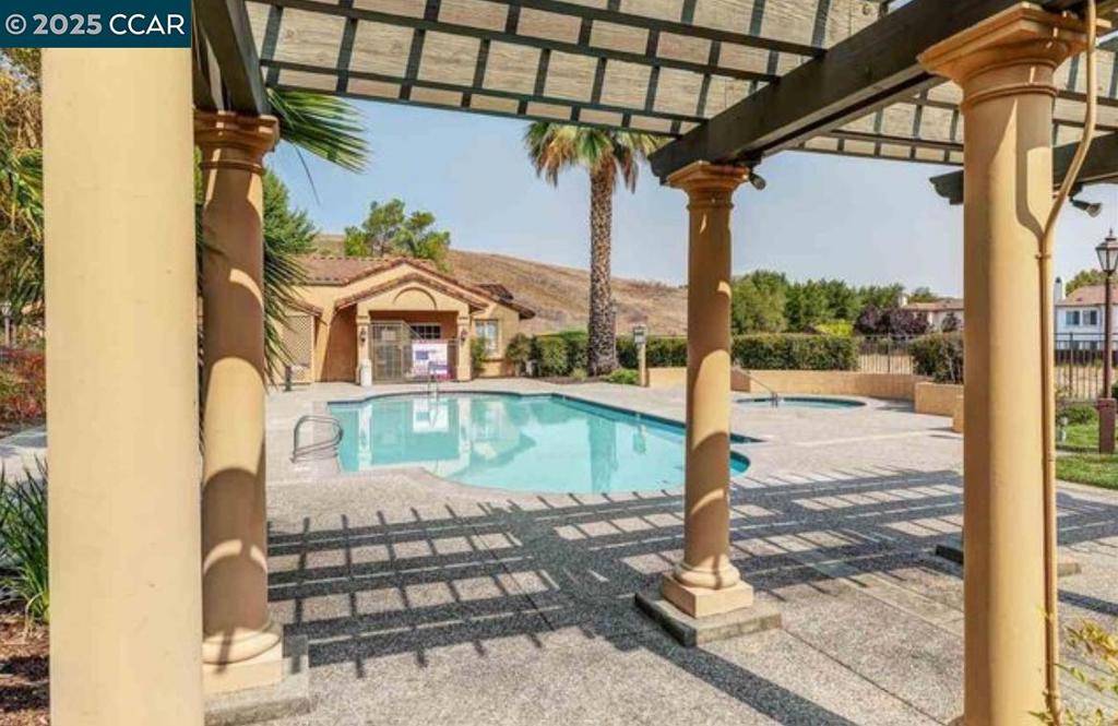 SIENNA HILLS - Residential