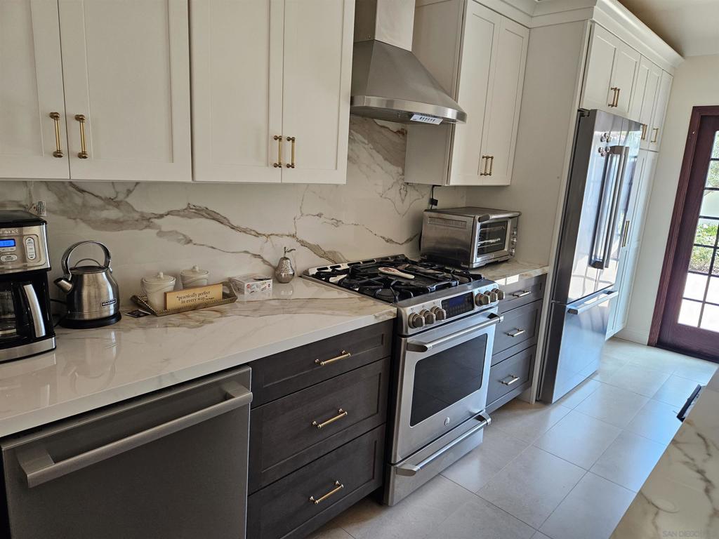 1524 SANTA ELENA CT.