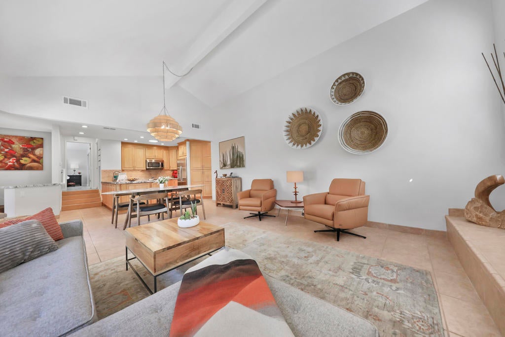 Properties 3 73499 Foxtail Lane