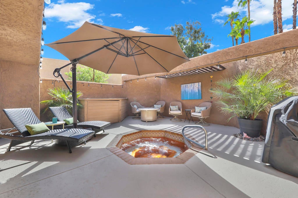 Properties 4 73499 Foxtail Lane
