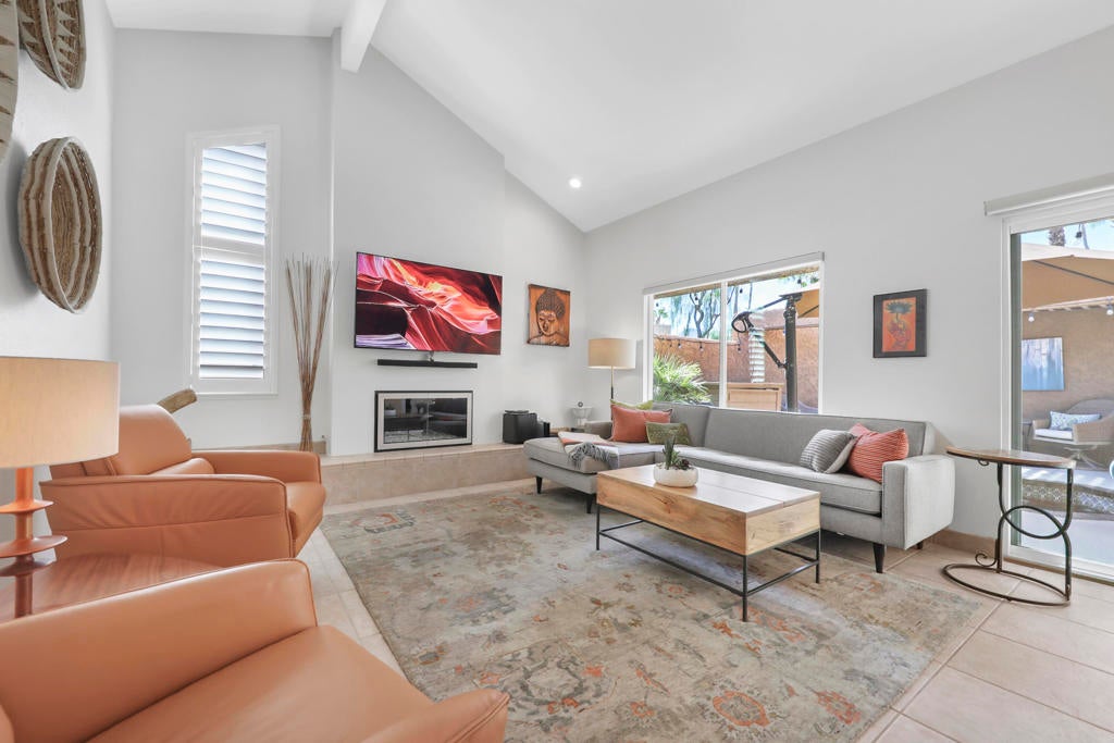 Properties 2 73499 Foxtail Lane