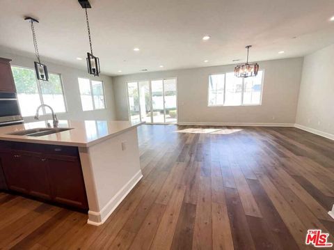 Tiny photo for 264 Rose Street, Fillmore, CA 93015 (MLS # 26657079)