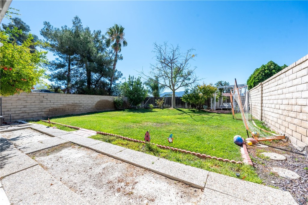 Amer. Beauty Garden lII (AMG3) - Residential