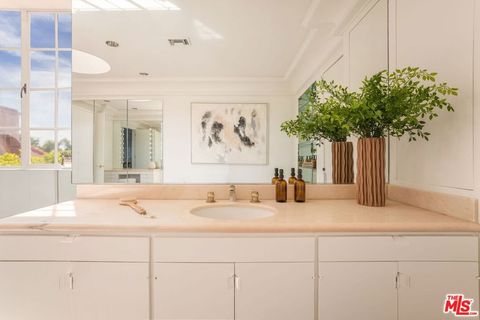 Tiny photo for 510 N Alta Drive, Beverly Hills, CA 90210 (MLS # 26828985)