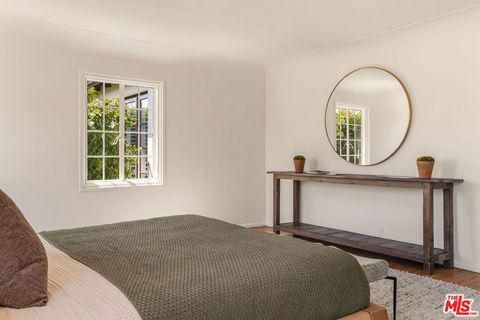 Tiny photo for 510 N Alta Drive, Beverly Hills, CA 90210 (MLS # 26828985)