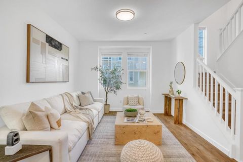 Photo of 229 Orbit Way, Mountain View, CA 94043 (MLS # ML82038988)