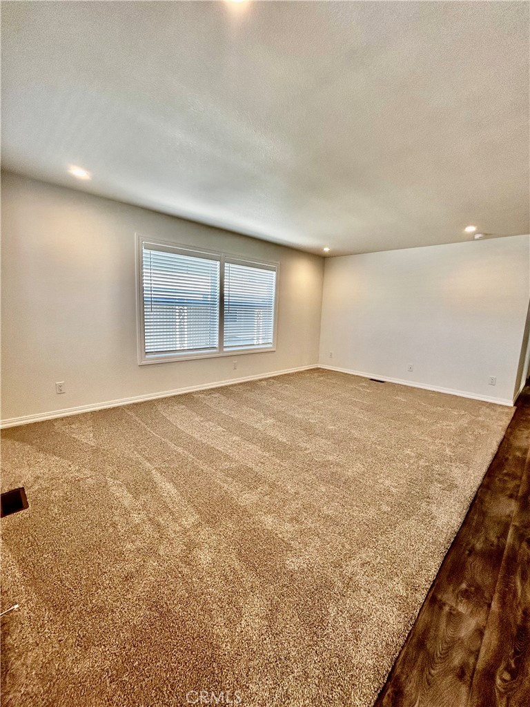 999 S Santa Fe Avenue 60
