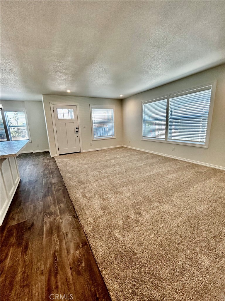 999 S Santa Fe Avenue 60