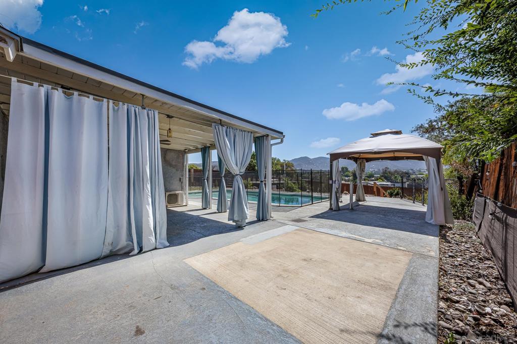 Lakeside - Residential