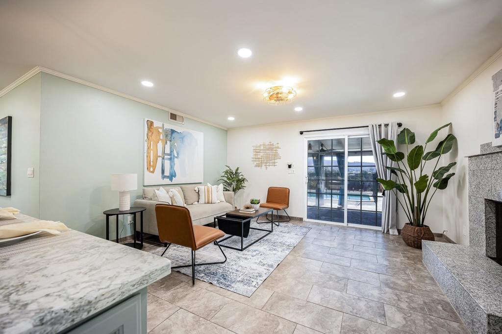 Lakeside - Residential