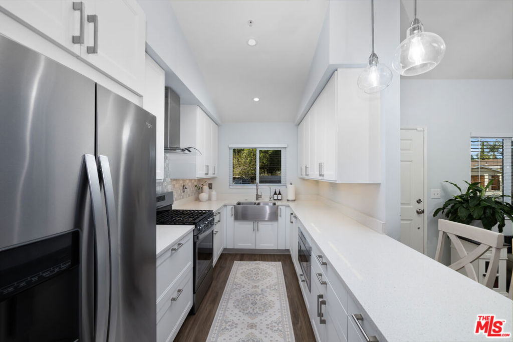 11377 Osborne Place 6