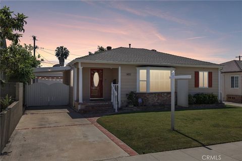 Photo of 602 W 36th Street, Long Beach, CA 90806 (MLS # PW26064547)