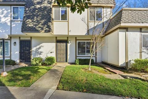 Photo of 216 Fairway Glen Lane, San Jose, CA 95139 (MLS # ML82039330)