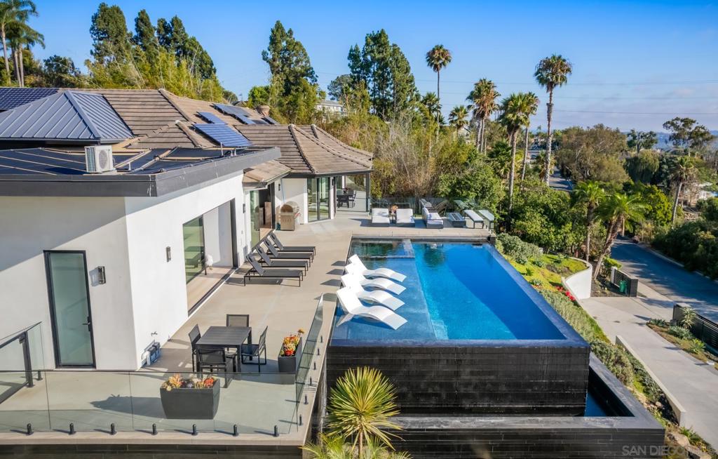 La Costa - Residential