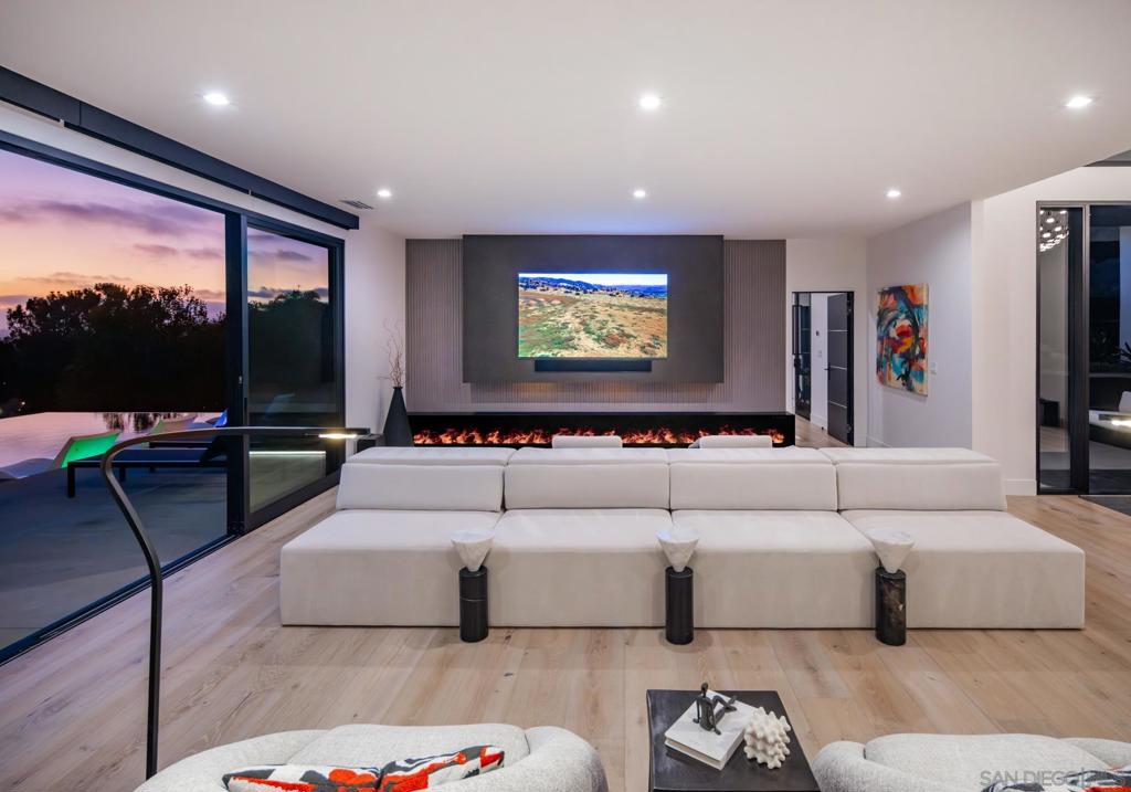La Costa - Residential