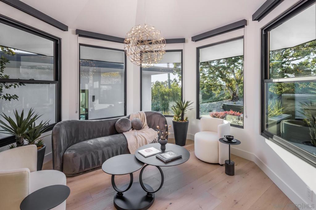 La Costa - Residential