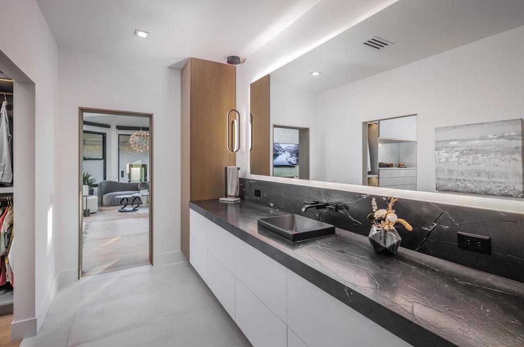 La Costa - Residential