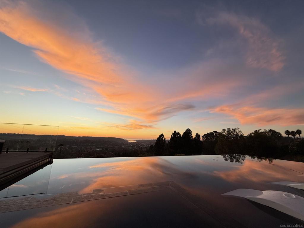 La Costa - Residential