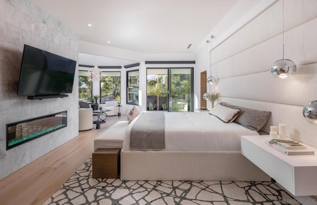 La Costa - Residential