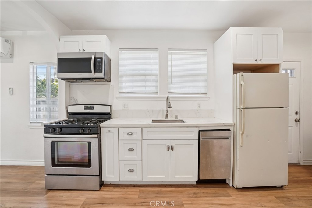 5347 Fountain Avenue