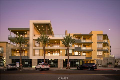 Photo of 414 Main St #400, Huntington Beach, CA 92648 (MLS # OC25182568)