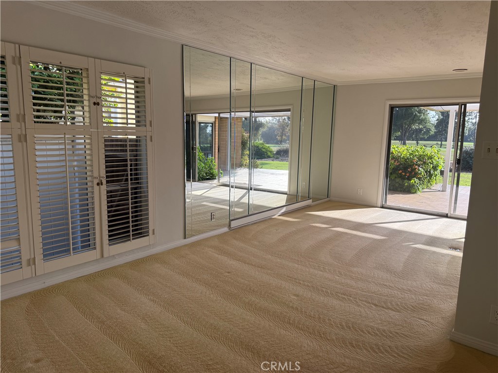 4333 N Country Club Lane