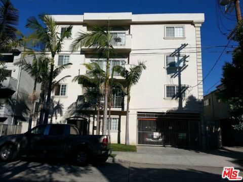 Photo of 2114 Colby Avenue, Los Angeles, CA 90025 (MLS # 25598429) Photo of 2114 Colby Avenue, Los Angeles, CA 90025 (MLS # 25598429)
