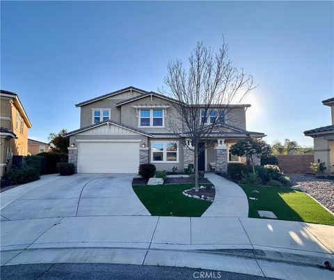 Photo of 30003 Redding Ave, Murrieta, CA 92563 (MLS # SW26074214)
