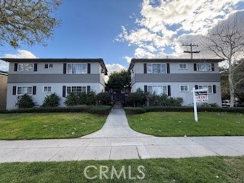 Photo of 634 Glenwood Road #5, Glendale, CA 91202 (MLS # GD26037085)