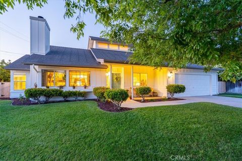 Photo of 207 Navajo Street, Paso Robles, CA 93446 (MLS # NS26101036)