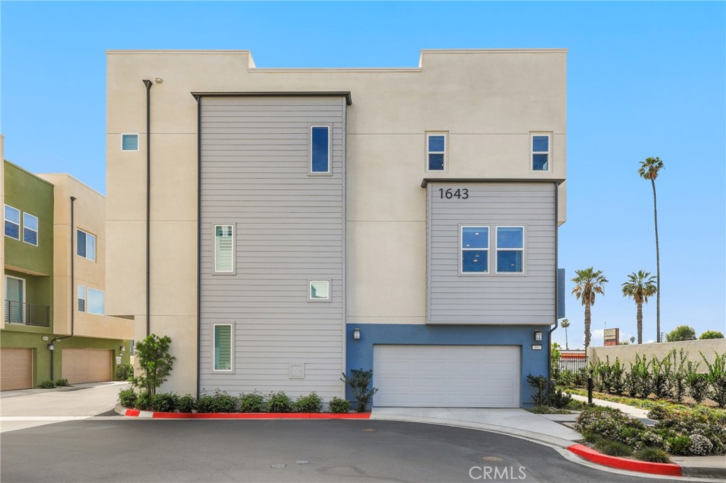 1643 W Lincoln Avenue 102